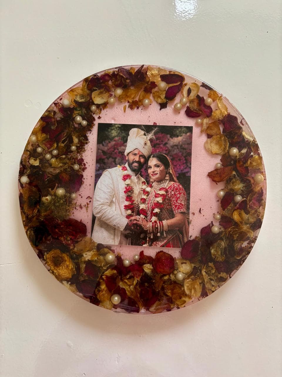 Classic Varmala Resin Frame view 1