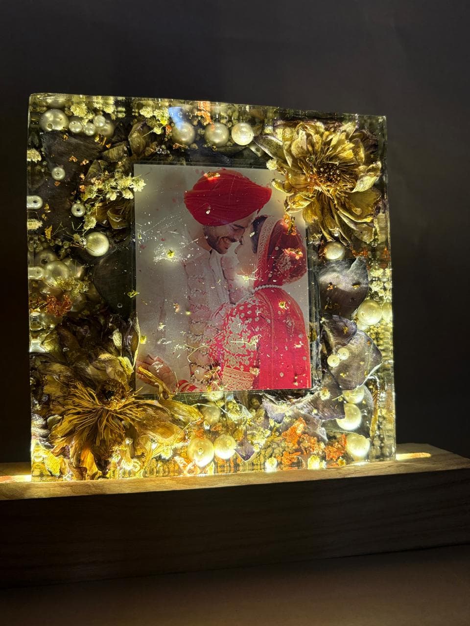 Preserved Flower Resin Lamp view 1