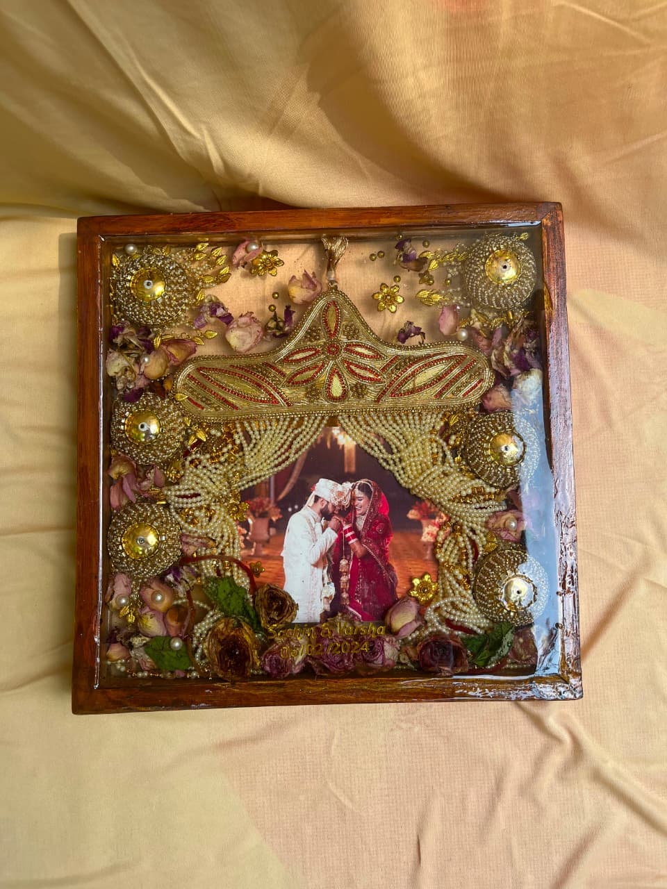 The Classic Varmala Preservation Frame